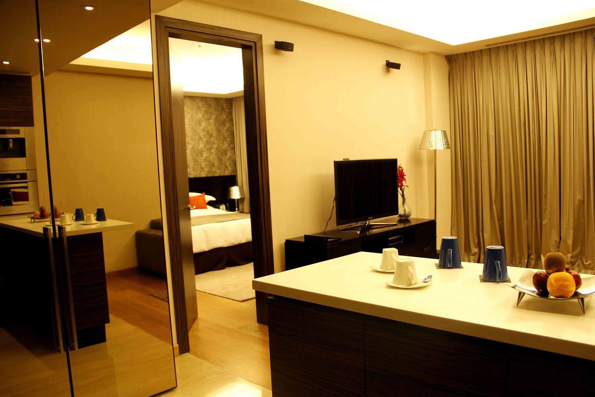 Iidl Suites New Delhi Exterior photo